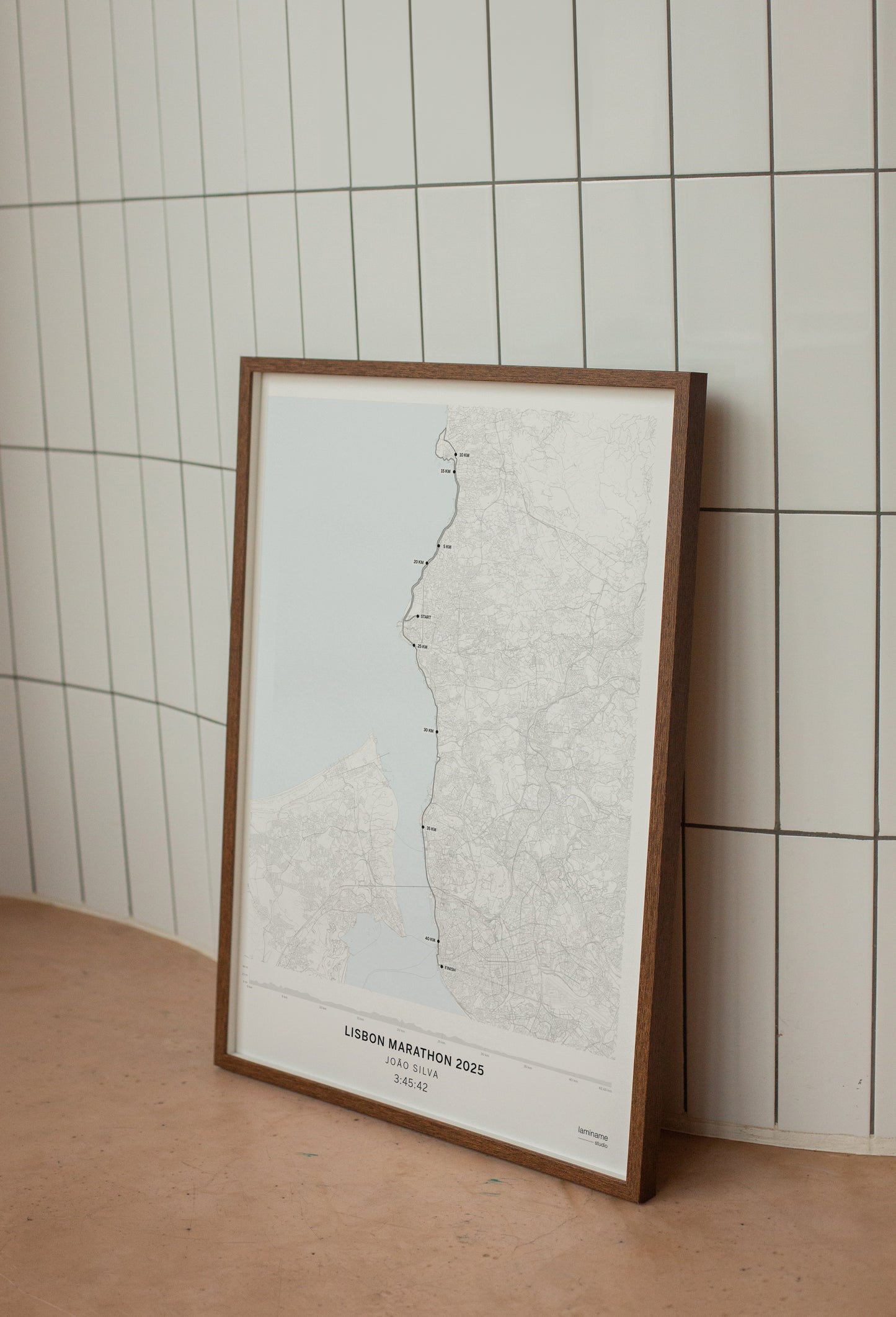 póster maratón lisboa personalizable con tu tiempo y dorsal