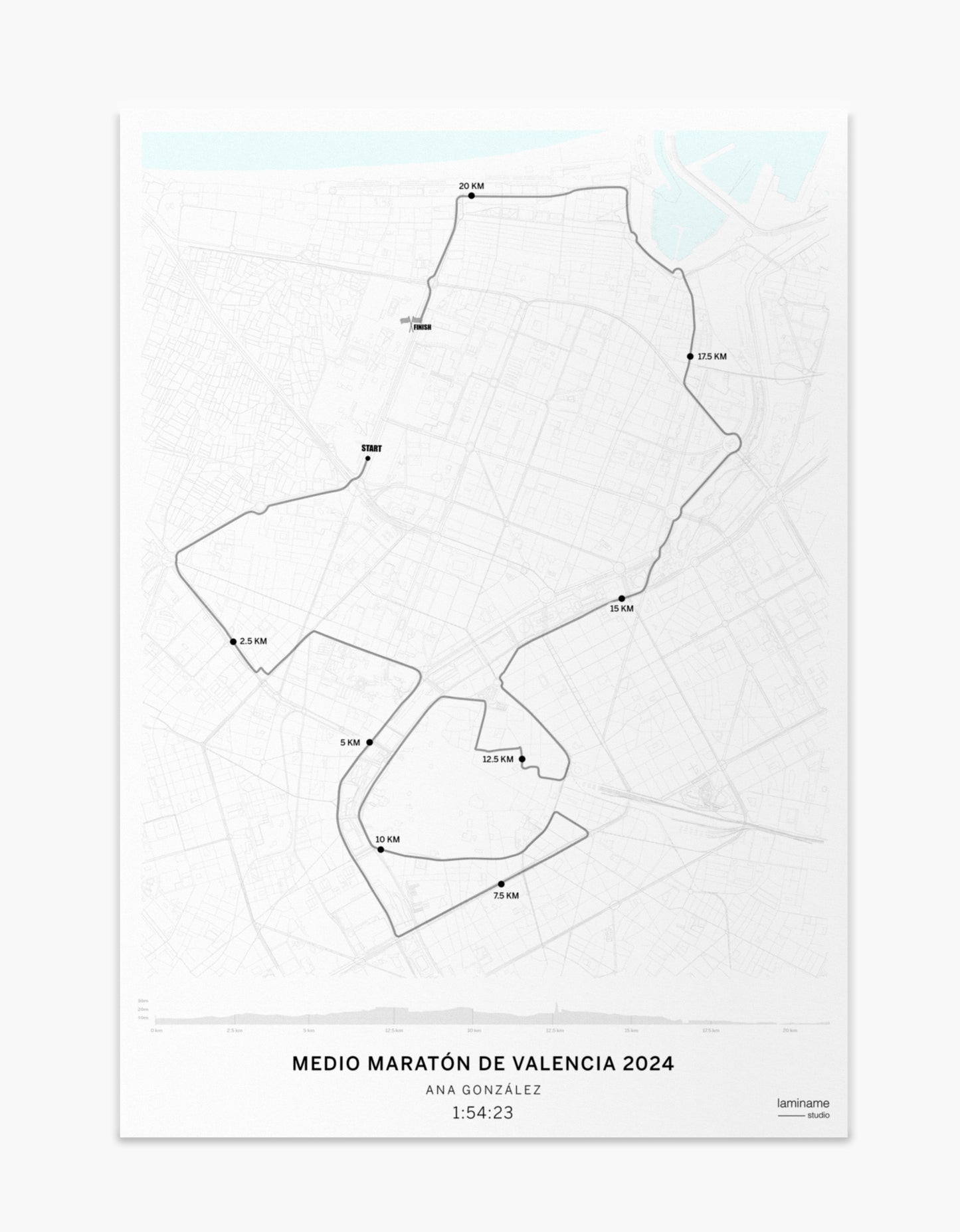 Mapa personalizado decorativo de la Media Maratón Valencia Zurich en formato 50x70 cm, con detalles de ríos, orientación y opción de personalización completa.