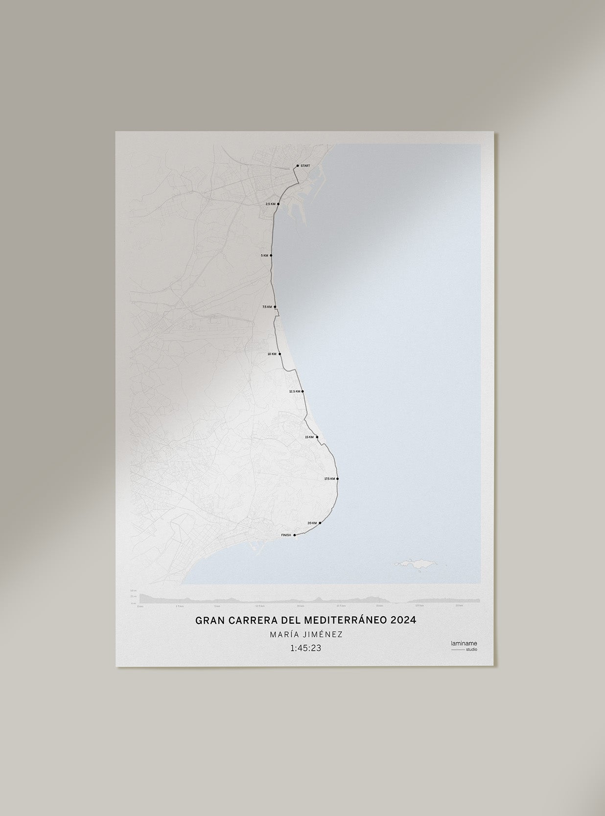Póster de la Gran Carrera del Mediterráneo 21 km – Personaliza tu carrera con nombre y tiempo