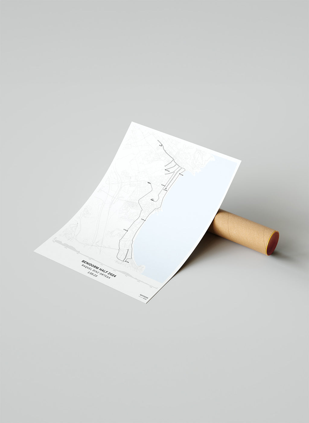 Póster personalizado enmarcado de la Benidorm Half 2024, ideal para decorar